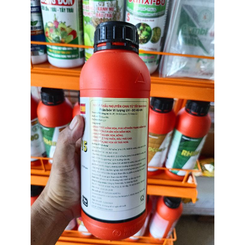 Phân bón lá siêu Bo chuyên dùng cho cây sầu riêng chai 1 lít