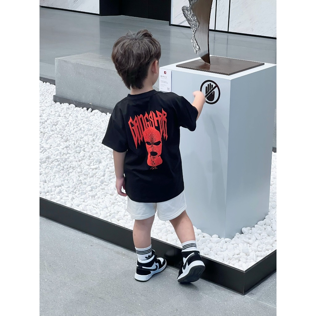 Áo Gangster in nổi 2 mặt cho bé