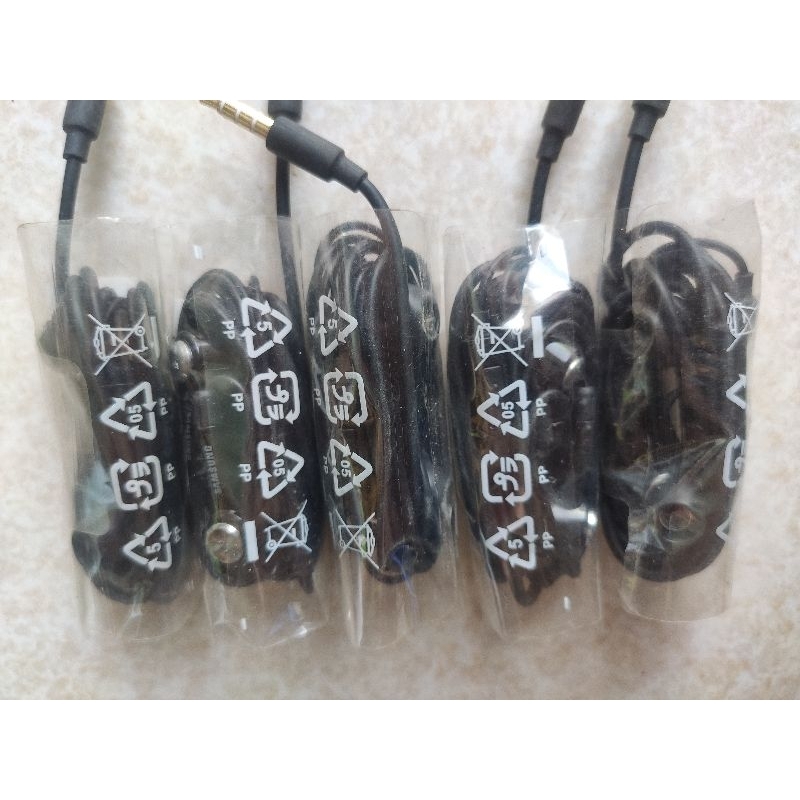 Tai nghe bán vì đam mê