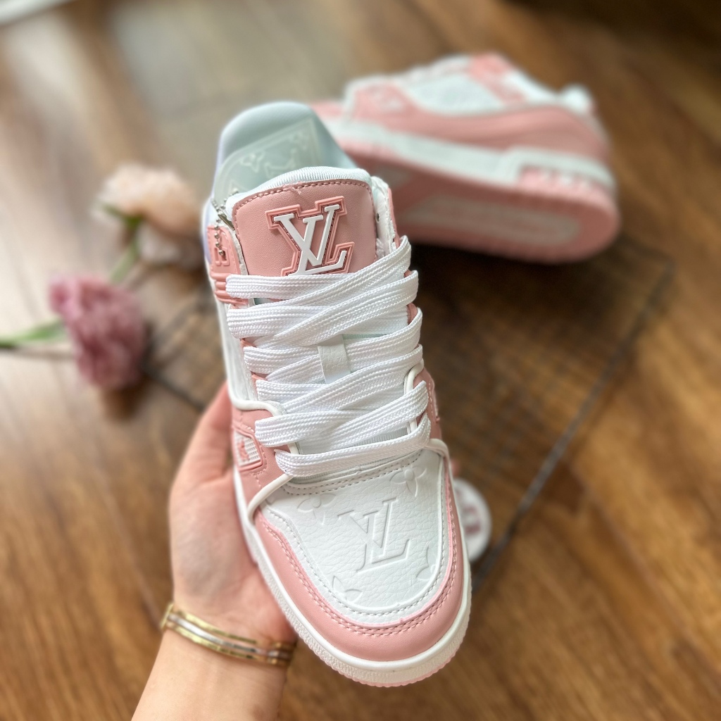 GIÀY THỂ THAO EO VÌ HỒNG DA