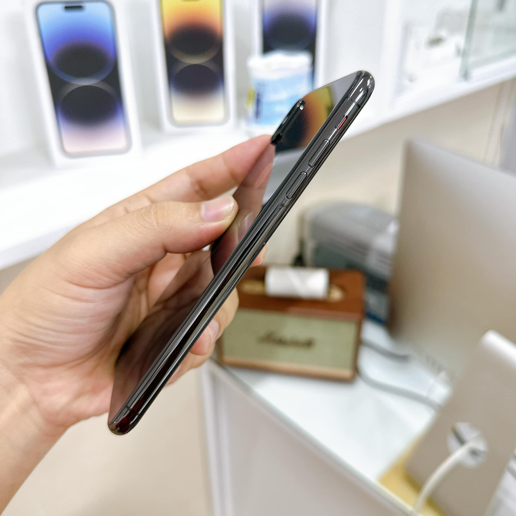 Điện Thoại l/p ích s mắc 256gb ngoại hình đẹp pin 95% nguyên zin, bh 12 tháng