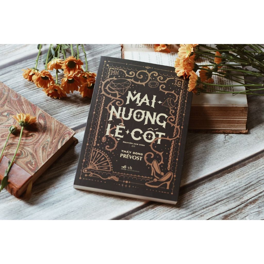 Sách - Mai nương lệ cốt