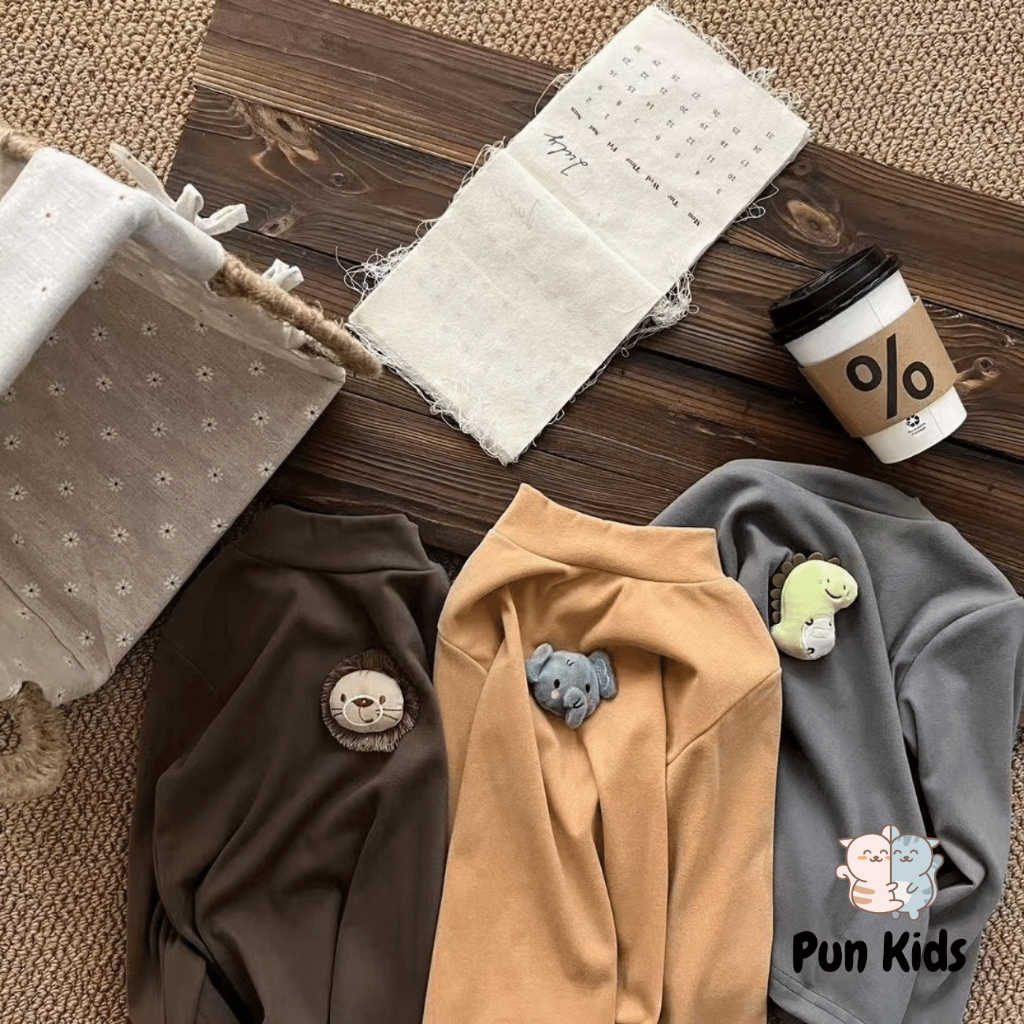 Áo giữ nhiệt trơn kèm tag hoạ tiết hình con vật ngộ nghĩnh cho bé trai, bé gái từ 10-27kg