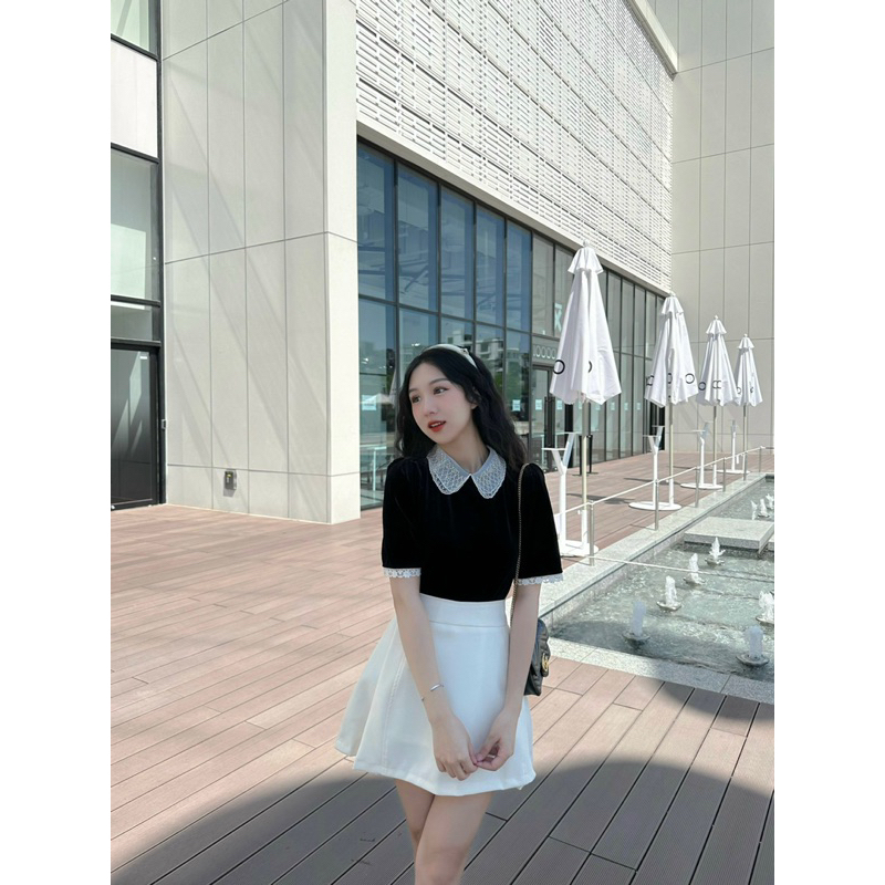 Áo nhung mềm cổ voan trong veo by La Moneta