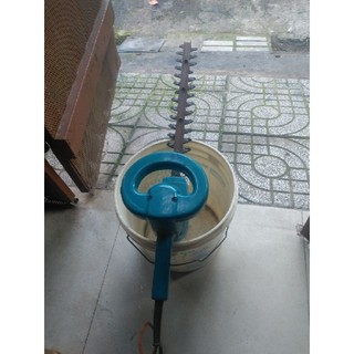 Máy cắt cỏ, hái chè, tỉa cành hiệu Makita