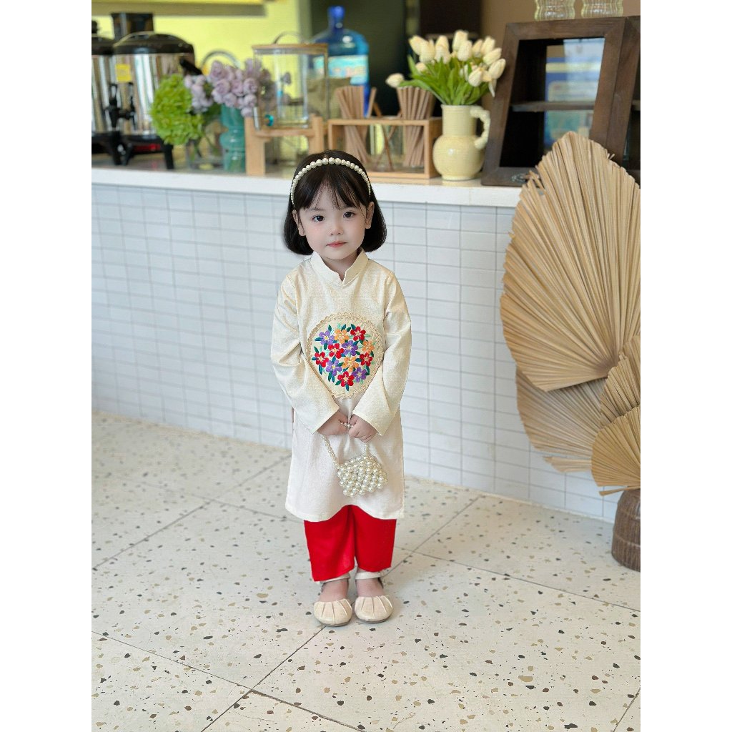 Áo dài bé gái 🔥SALE SỐC🔥 chất liệu linen mềm mại thiết kế cổ tàu tay dài thêu hình lớn - Áo Dài Cho Bé Baby Store- ADB21