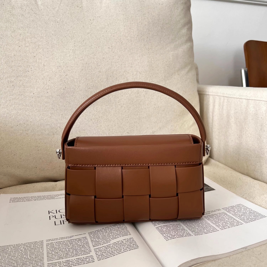 Túi dáng hộp da đan cao cấp - STELLA