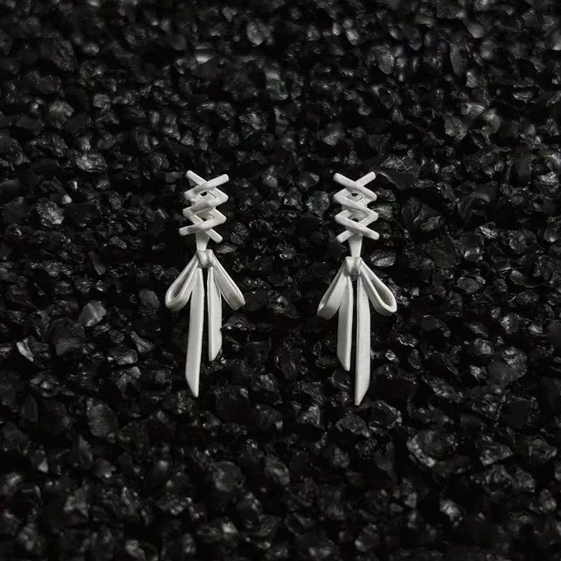 Bông Tai Hình Ruy Băng Nơ Màu Bạc - TS1767 - BCorner