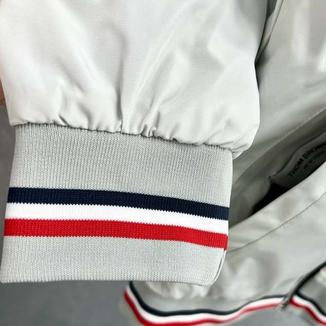 Áo Bomber, Áo khoác Thome Cao Cấp Phối 3 Sọc Dành Cho Nam Nữ Bản Mới 2023