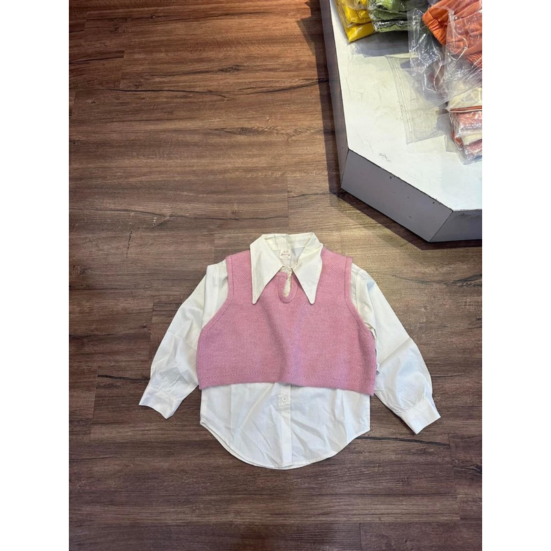 Set bộ quần jean loe gấu mix áo sơ mi và áo gile