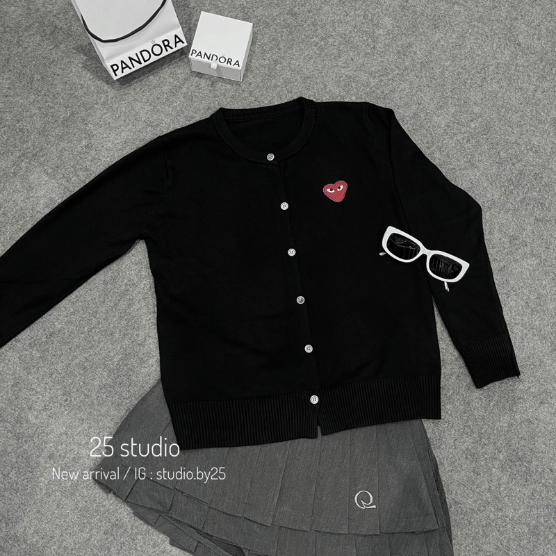 CHÂN VÁY DÁNG NGẮN CHỮ THÊU HÀNG QCCC | STUDIOBY25