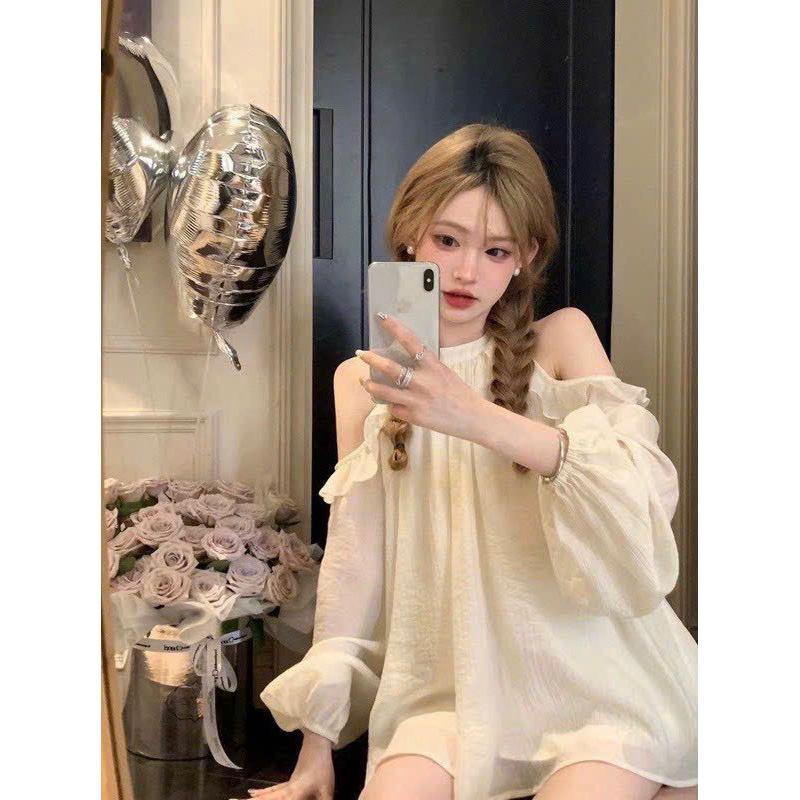 Set áo tay dài khoét vai viền bèo phối quần short