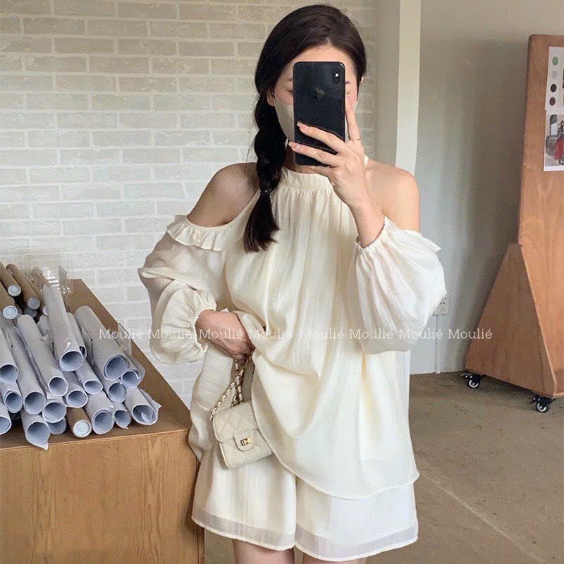 Set áo tay dài khoét vai viền bèo phối quần short