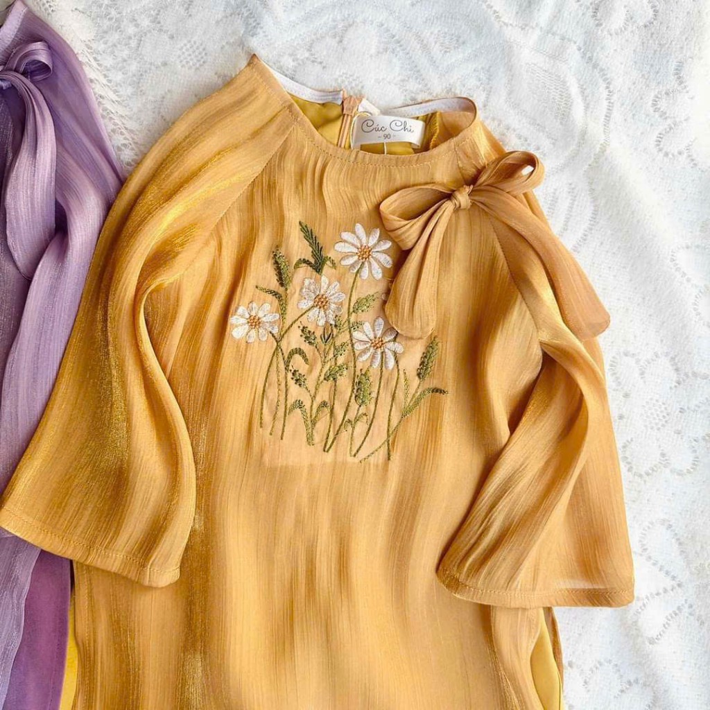 Áo cách tân bé gái 🔥SALE SỐC🔥 chất liệu tơ mềm mại thêu hoa cúc thắt nơ điệu đà - Áo Dài Cho Bé Baby Store - ADB22