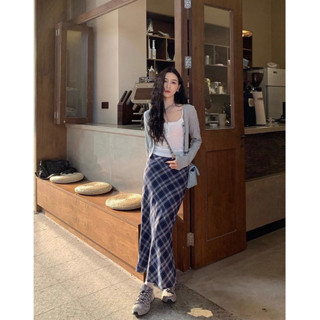 SET 3 MÓN Set Áo Khoác Cardigan Dài Tay + Áo Hai Dây + Chân Váy Đuôi Cá Lưng Cao Họa Tiết Sọc Caro