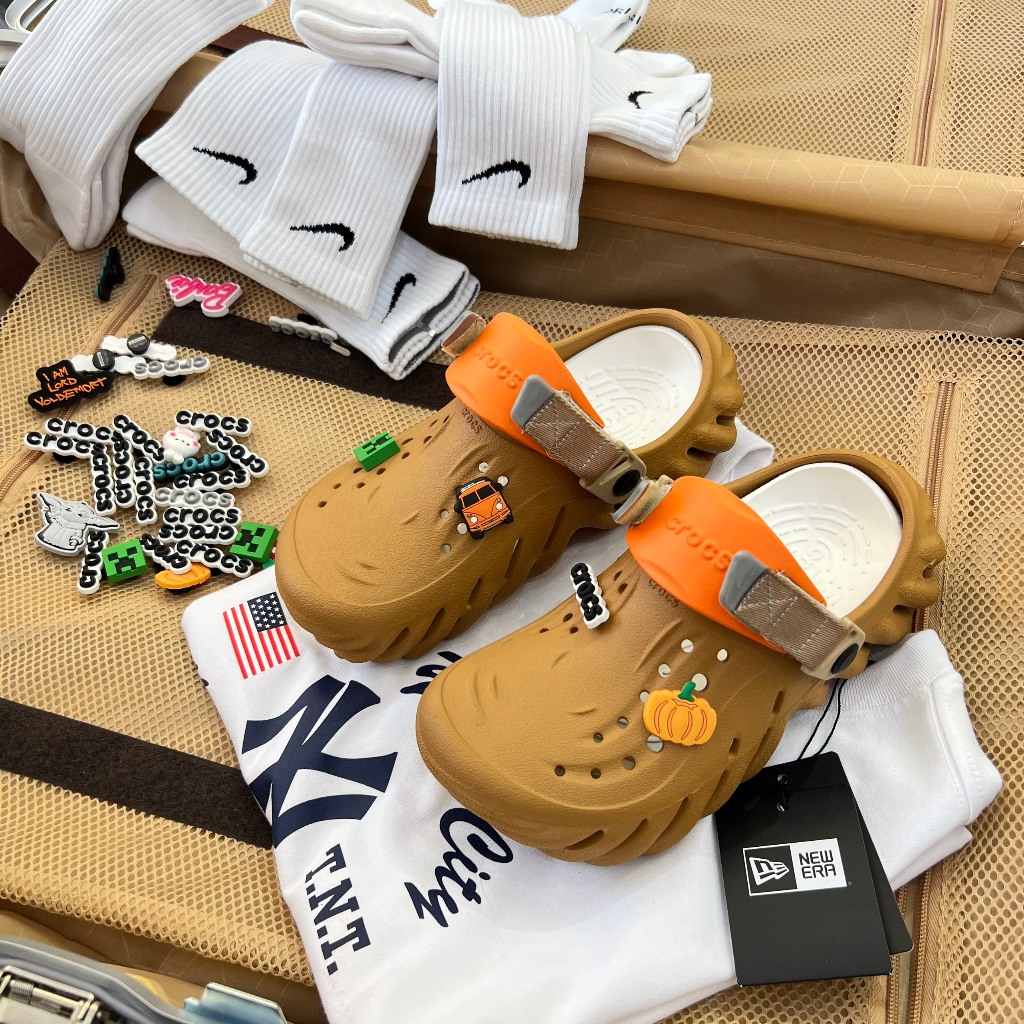 Giày CLOG UNISEX CROCS ECHO CLOG *QUAI NGẪU NHIÊN* - MÀU Ô LIU / RÊU - CODE : 207937-1FT