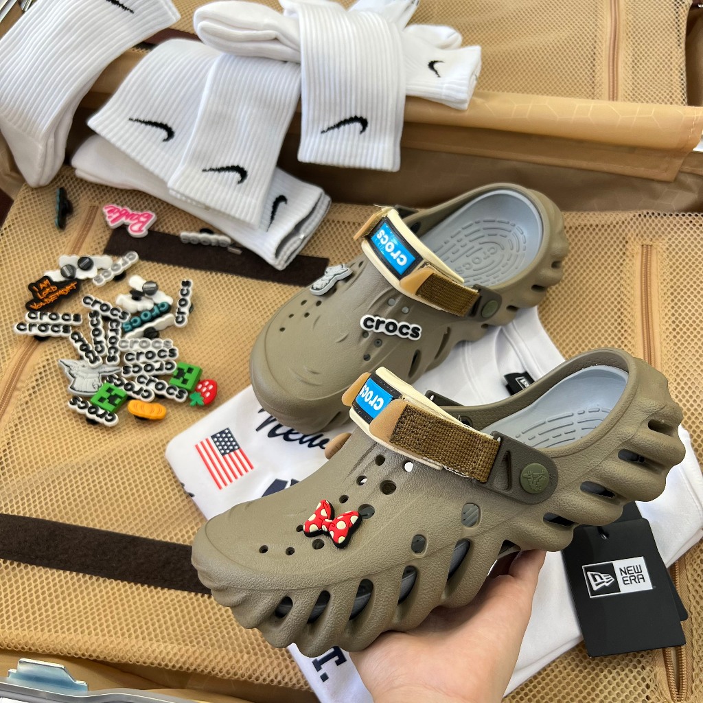 Giày CLOG UNISEX CROCS ECHO CLOG *QUAI NGẪU NHIÊN* - MÀU GREY / XÁM - CODE : 207937-1FT