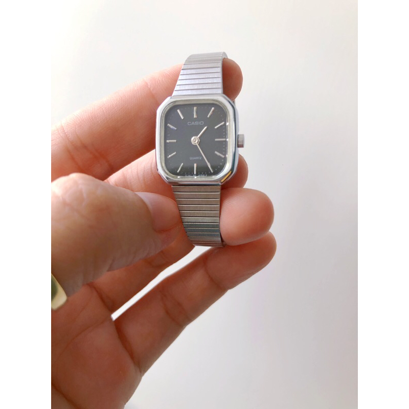 Đồng hồ nữ lụa nhỏ xinh máy pin 2hand vintage - Casio Size 18x18mm
