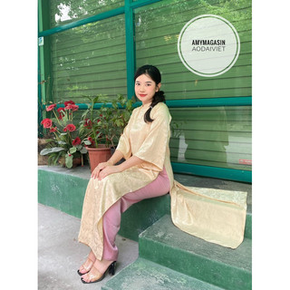 Áo dài gấm Liên Hoa be