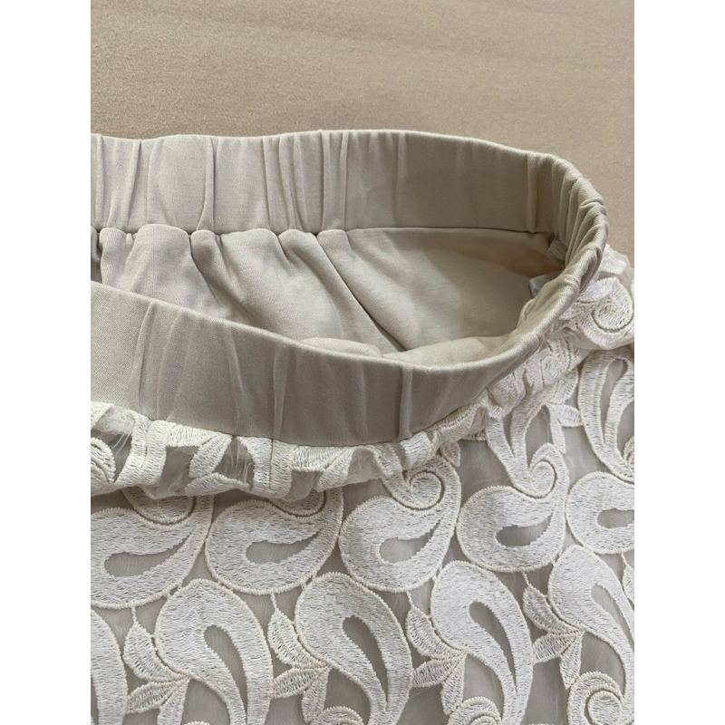 Chân váy ren lót vải thun  - Thanh lý vnxk