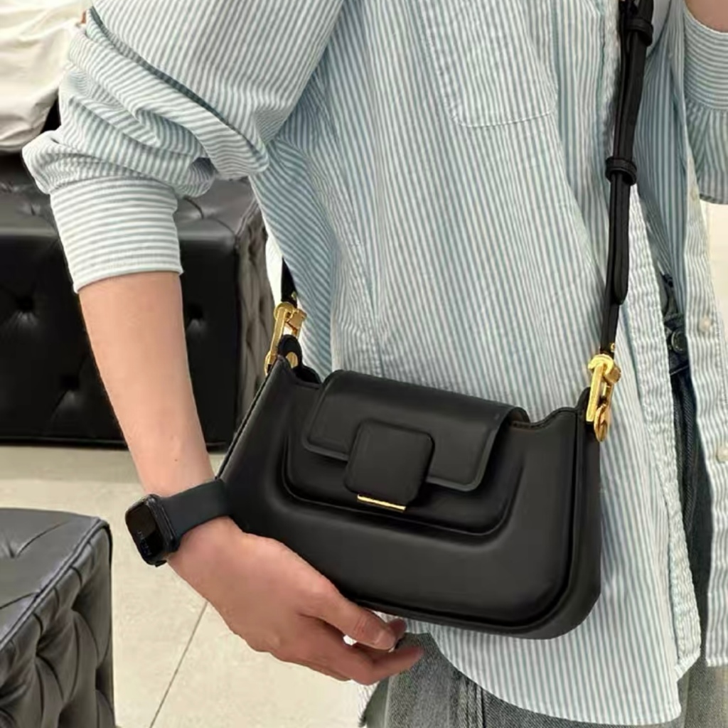 Túi xách nữ túi cn.k hồng phiên bản hộp quà size 20 khoá vuông kèm dây đeo chéo sang chảnh fullbox - lucky9store