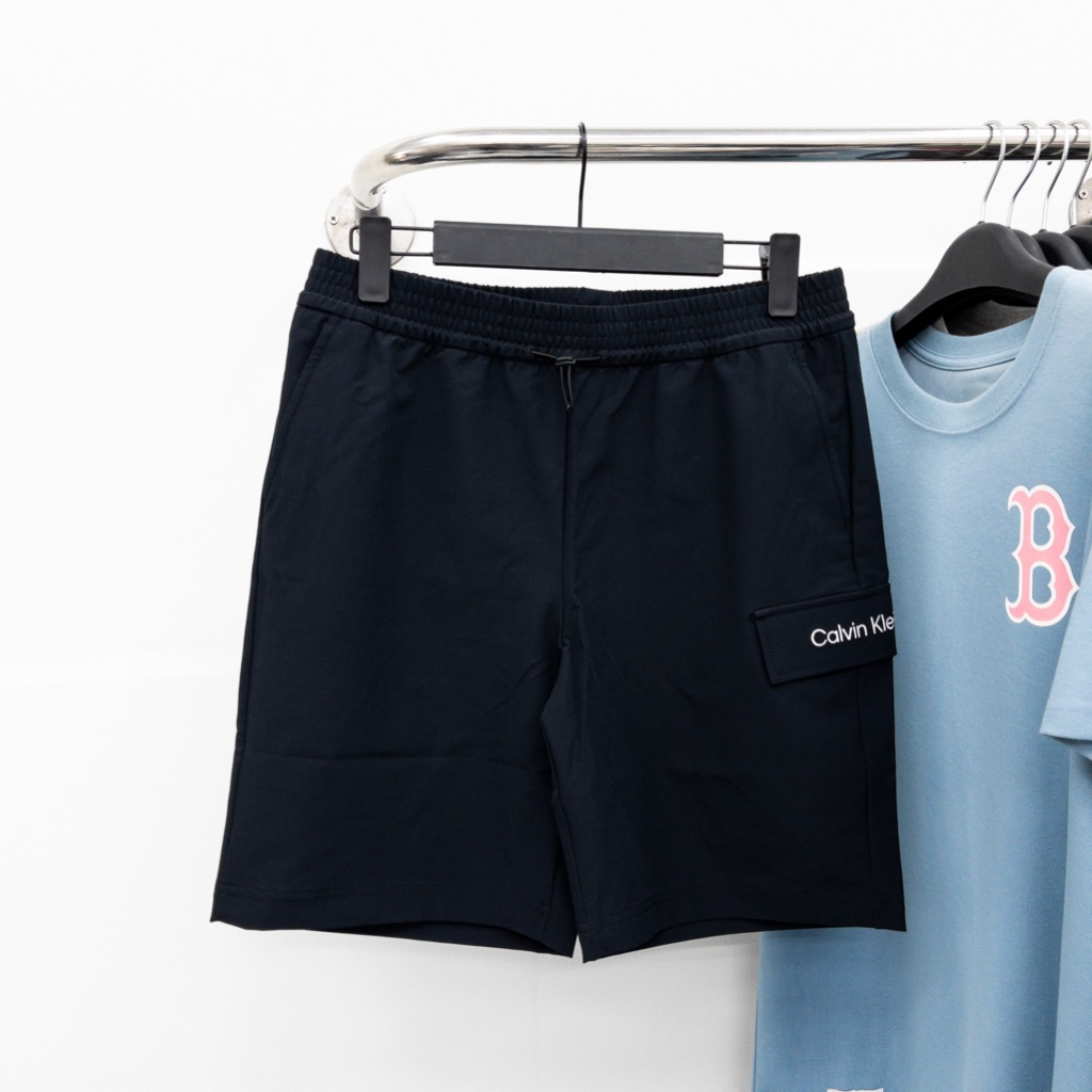 Quần short CK Calvin Klein poly thun co giãn nhẹ, mặc siêu thoải mái, chất gió pha thun