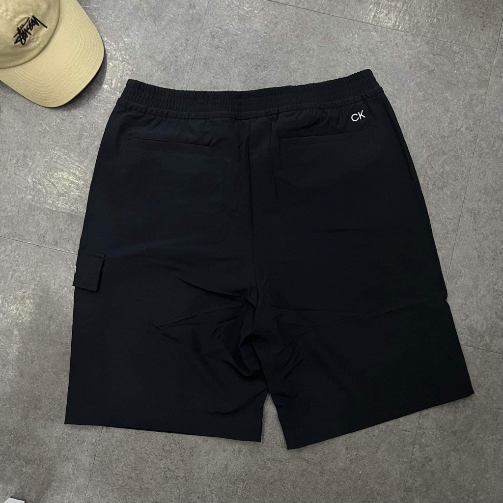 Quần short CK Calvin Klein poly thun co giãn nhẹ, mặc siêu thoải mái, chất gió pha thun