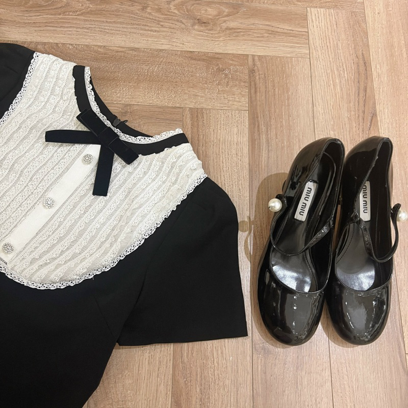 Empe Studio by Libré - Nini Dress - Váy đầm dáng suông cổ phối bèo tiểu thư