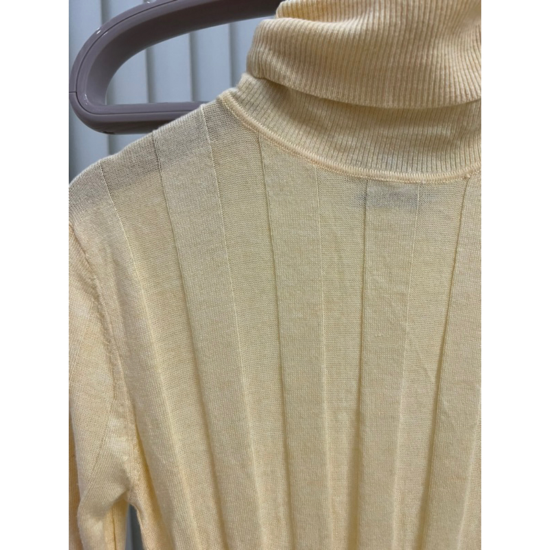 Mango Áo len Genovac