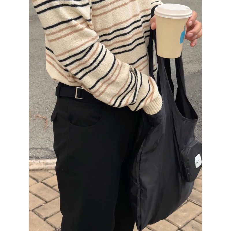 SANTÉ STUDIO - Quần nam ống suông vải kaki side tab, có đai chỉnh eo - COMPACT WIDE PANTS.