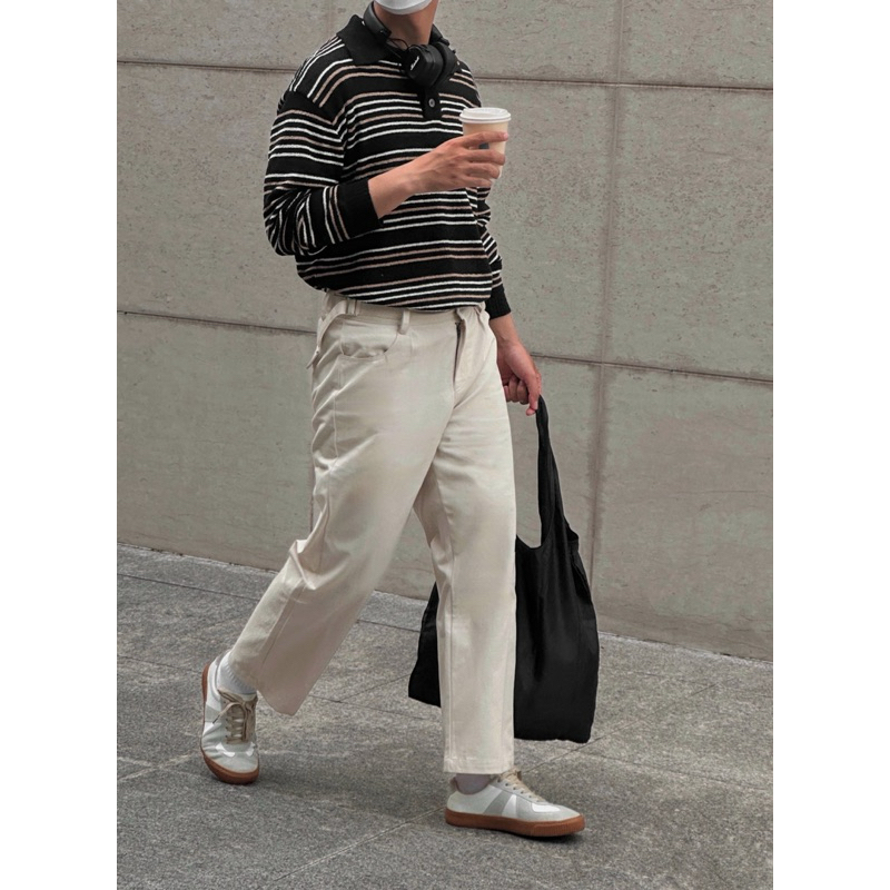 SANTÉ STUDIO - Quần nam ống suông vải kaki side tab, có đai chỉnh eo - COMPACT WIDE PANTS.