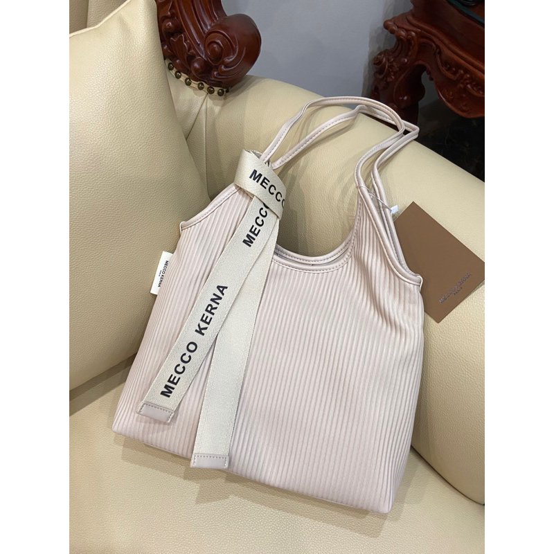 Túi da đeo vai Chio2nd màu trắng thanh lịch có kèm dây buộc