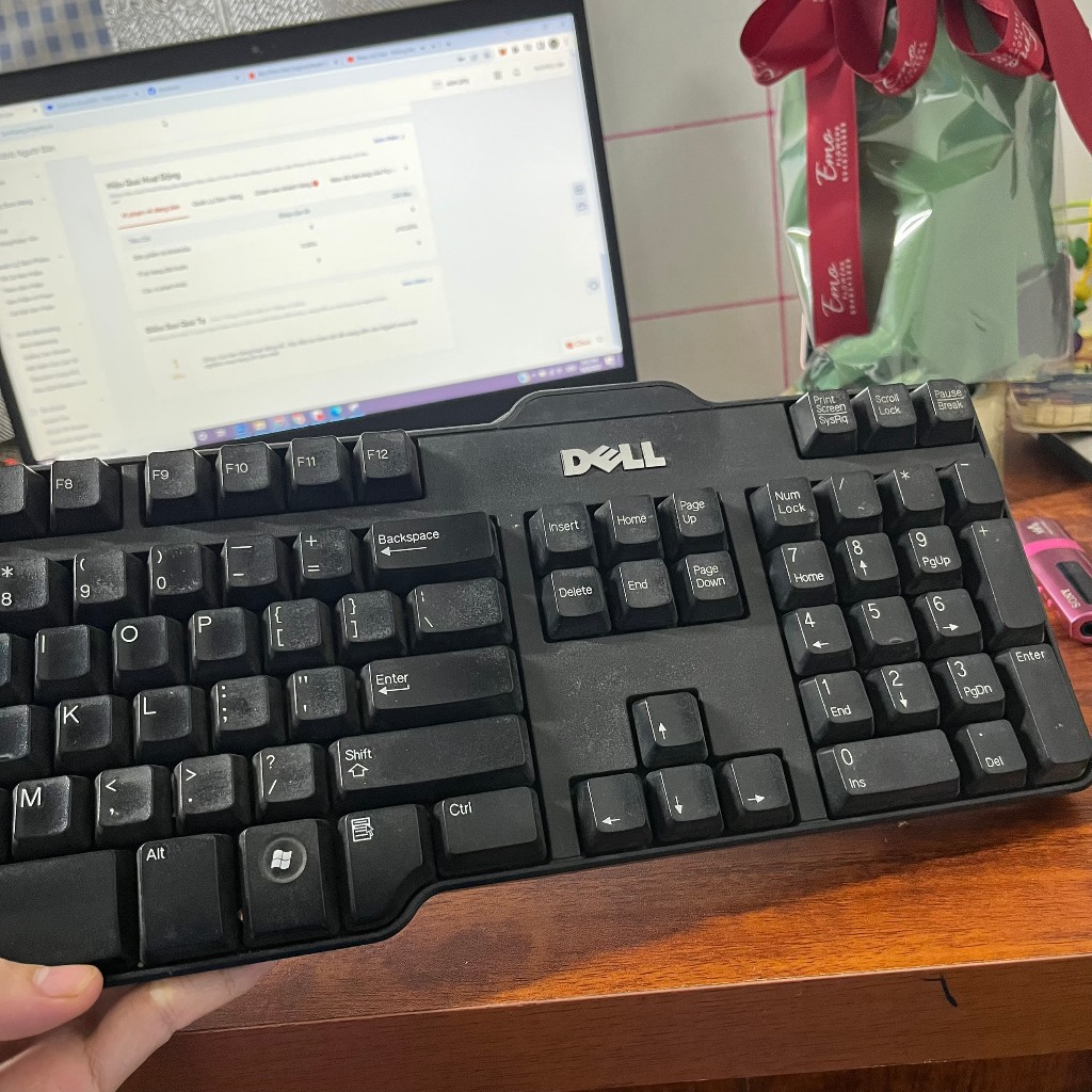 Bàn phím dell 8115 hàng tháo máy còn sử dụng tốt đẹp