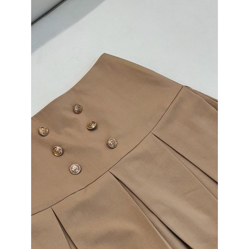 OUTSET - Chân váy 6 cúc form đẹp