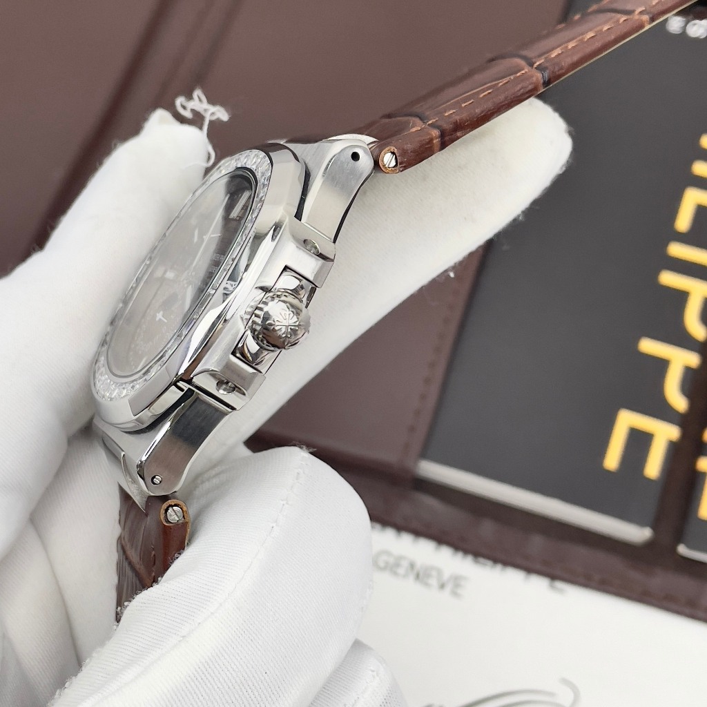 ĐỒNG HỒ NAM PATEK PHILIPPE NAUTINUS Br 5712 niềng đá baguette- Máy automatic - 40mm- chống nước-bảo hành 24 t
