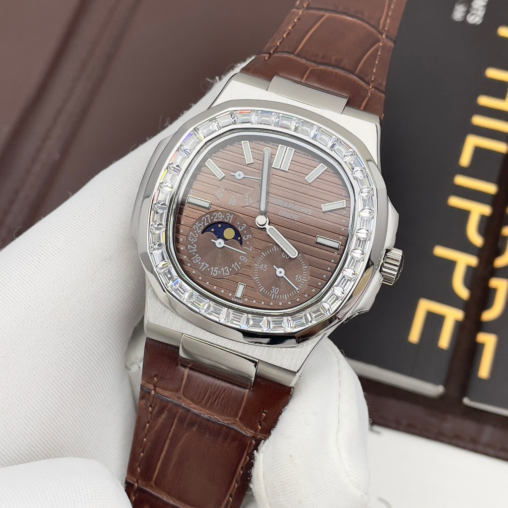 ĐỒNG HỒ NAM PATEK PHILIPPE NAUTINUS Br 5712 niềng đá baguette- Máy automatic - 40mm- chống nước-bảo hành 24 t