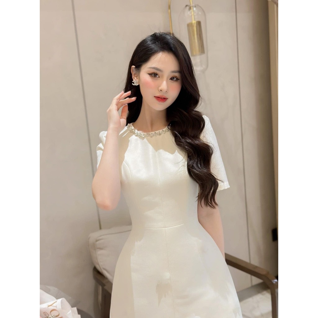 Đầm thiết kế dự tiệc cổ tròn đính đá sugi dress
