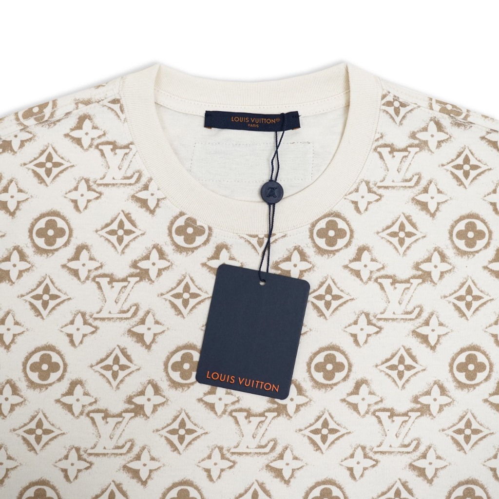 Áo thun, Áo phông LV Sand MonogramChất 100% cotton Thời thượng