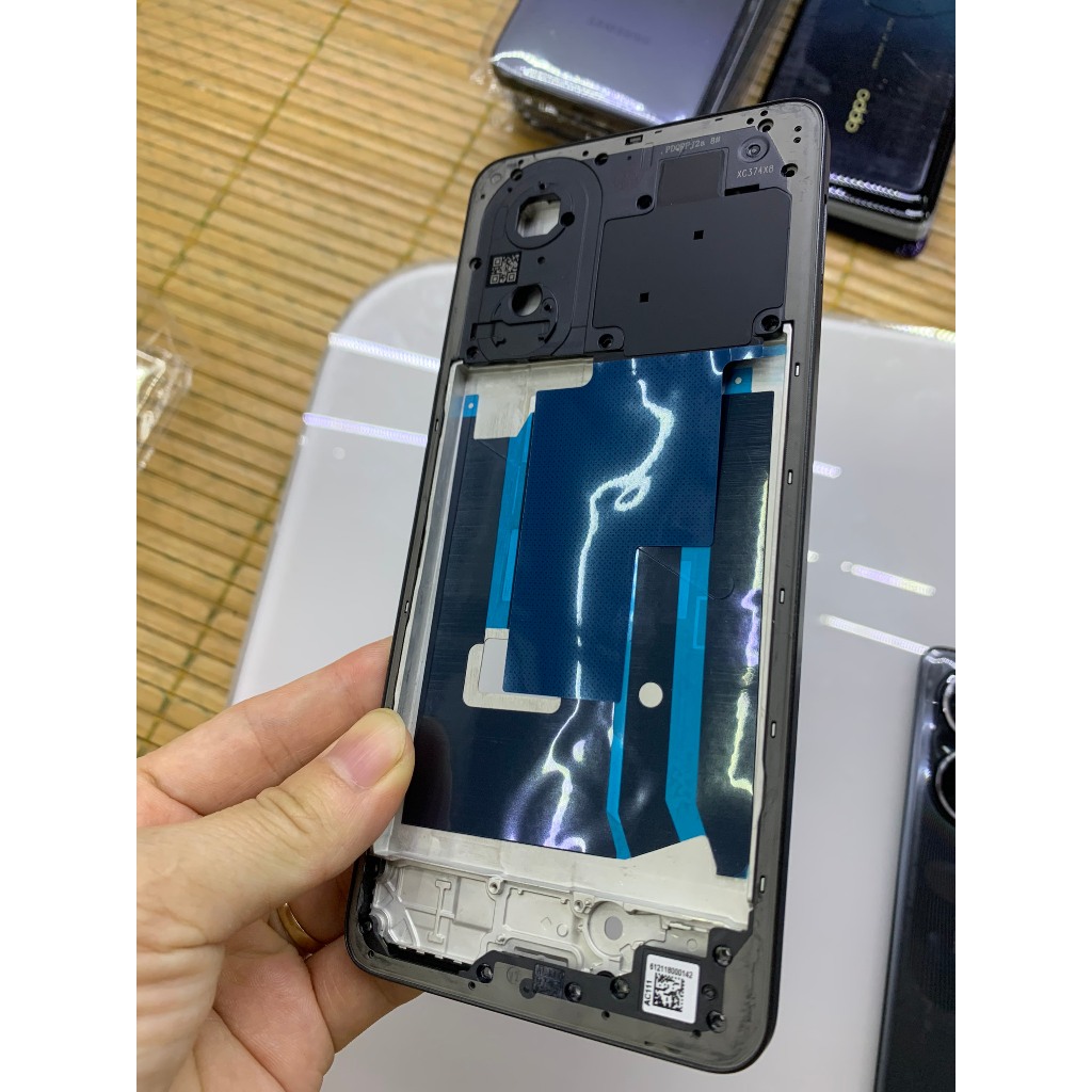 Khung xương kèm viền, phím bấm oppo A58