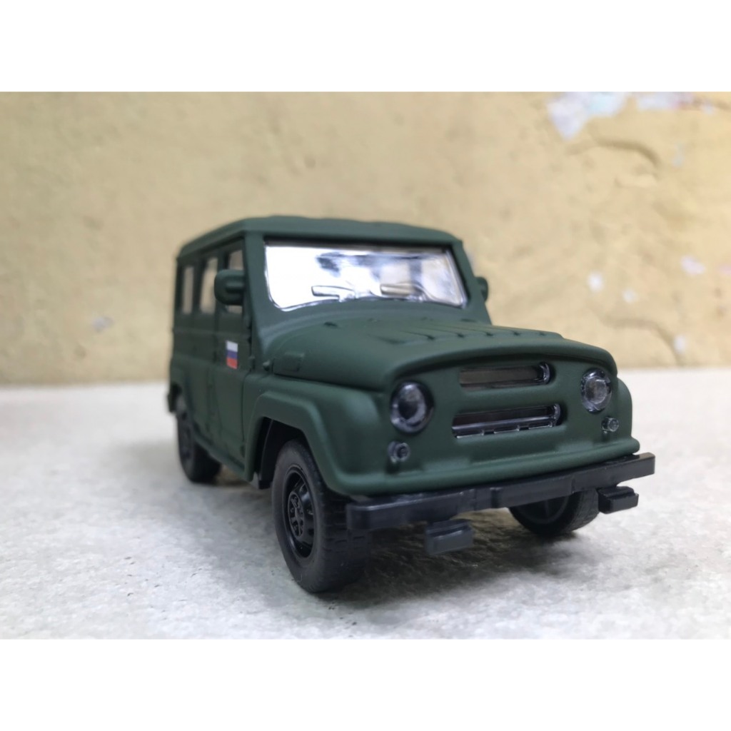 Mô hình xe quân sự đổ quân ZSL-92B 1:48