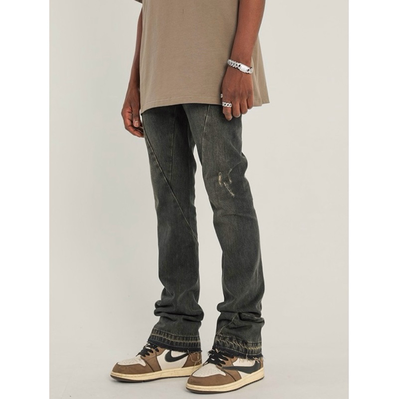 Quần jeans ống loe cạp thấp form bootcut chi tiết xẻ ống xả lai phong cách streetwear, grunge, cozy Brokeboiz