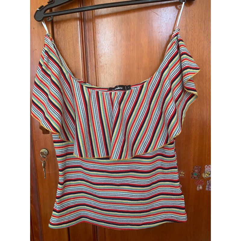 Pass áo montogi - áo croptop- trễ vai