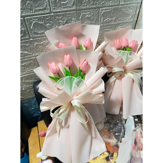 Bó hoa tulip 3 bông kèm túi