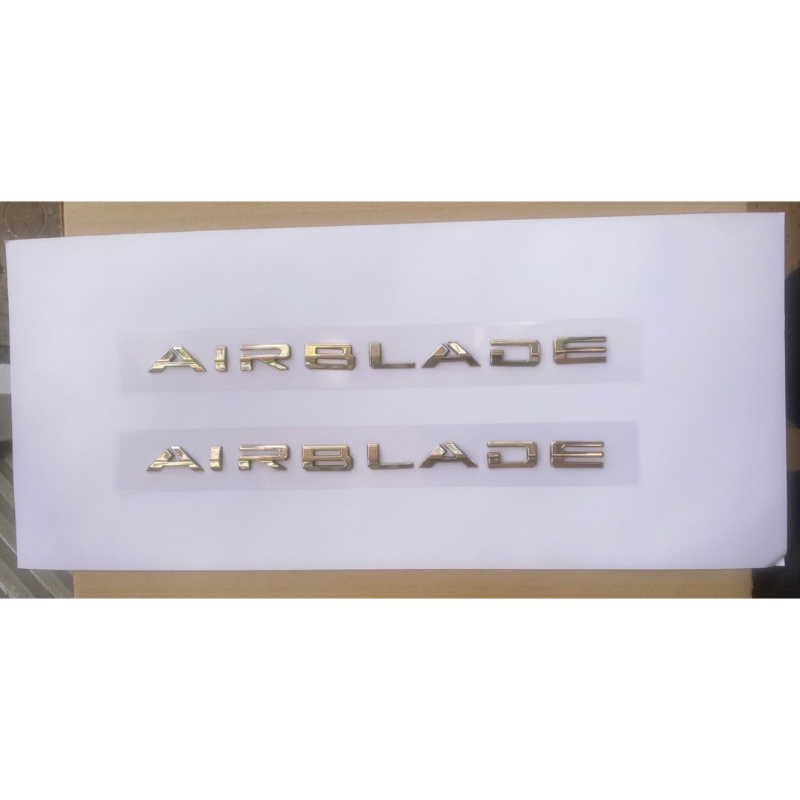 Tem nổi sườn sau ablade 2020-2023 . Hàng zin chuẩn hãng honda gồm  3  mầu trắng - vàng 125 - vàng 150