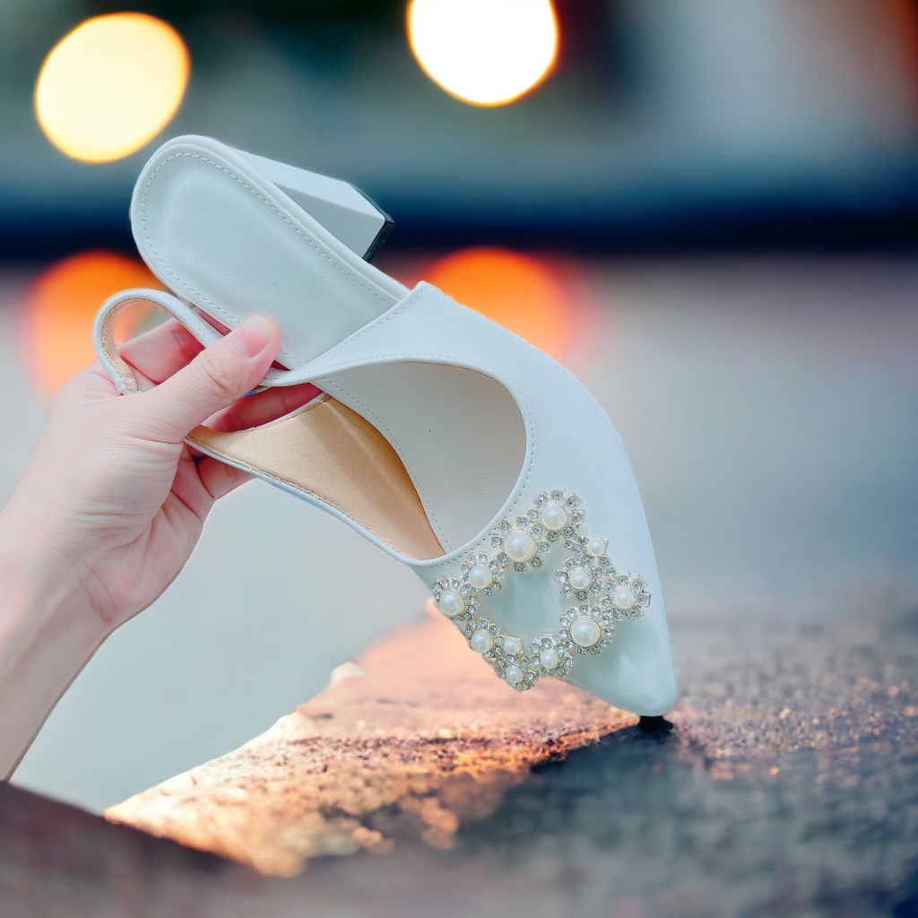 Giày sục bít mũi khóa đá sang chảnh cao 9cm - B33