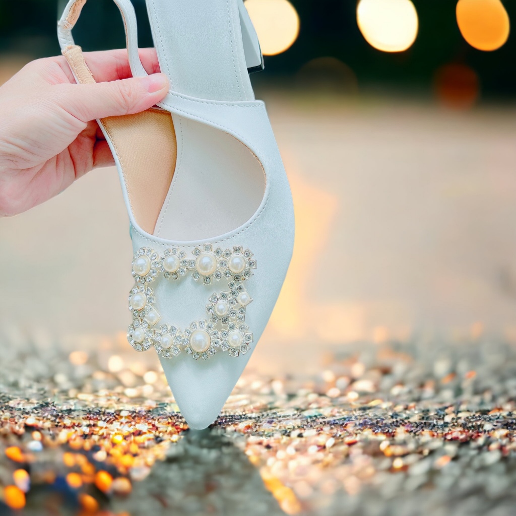 Giày sục bít mũi khóa đá sang chảnh cao 9cm - B33