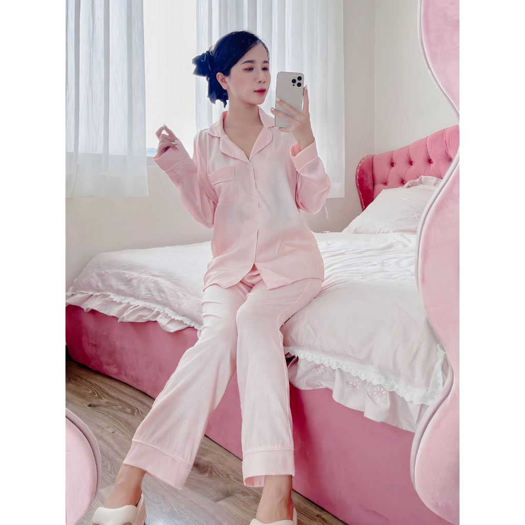 Bộ Mặc Nhà Pijama Dài Tay Lụa Xước Cao Cấp , Đồ Ngủ Nữ Pijama Lụa Hàn Phối Viền Kẻ Madela Tay Dài Thoáng Mát