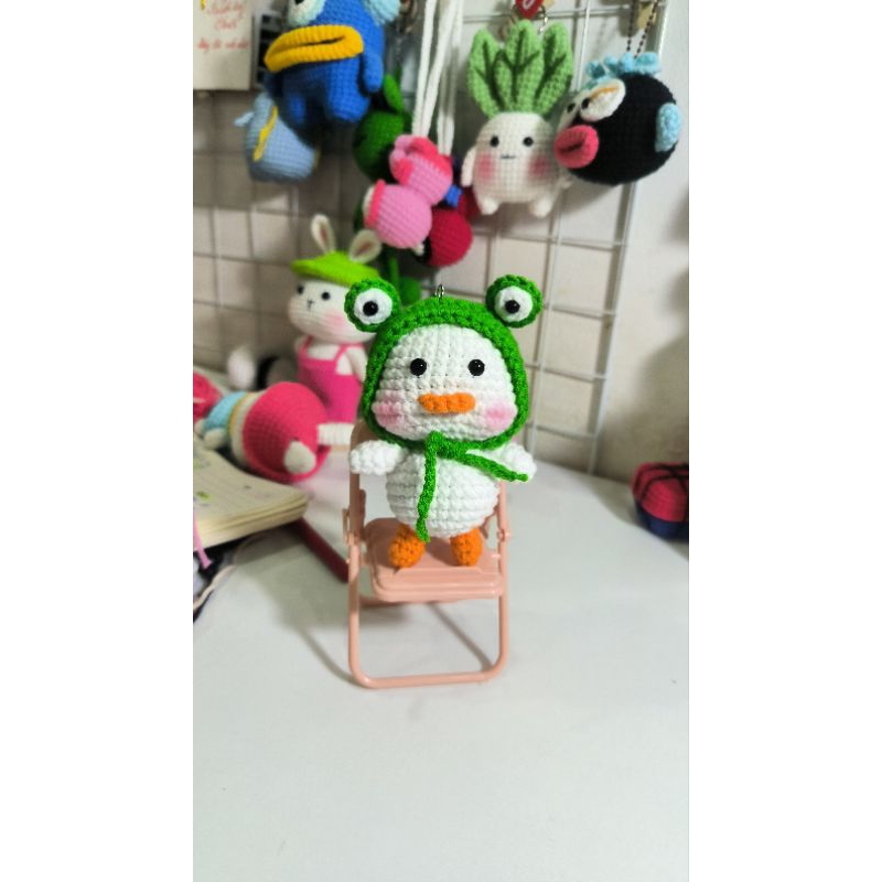 Móc khoá vịt đội mũ bằng len