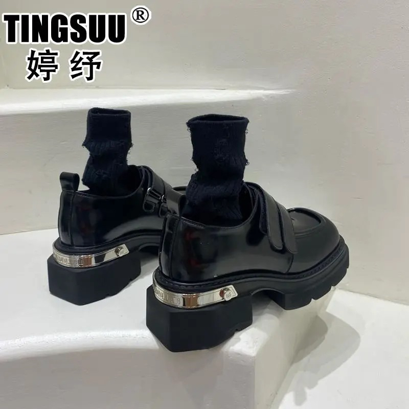 Giày lười nữ đế vuông 2023 mùa thu da mềm khóa kim loại dày