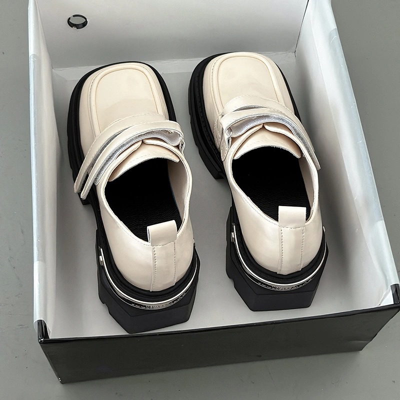 Giày lười nữ đế vuông 2023 mùa thu da mềm khóa kim loại dày